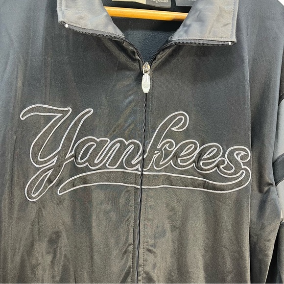 New York Yankees Full Zip Jacket Size XL Tall Black Gray Track Homebase Majestic - Picture 9 of 11